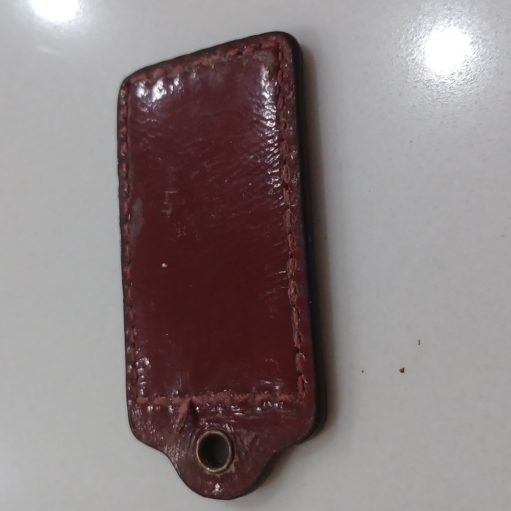 Coach Patent Leather Hangtag - Picture 5 of 5